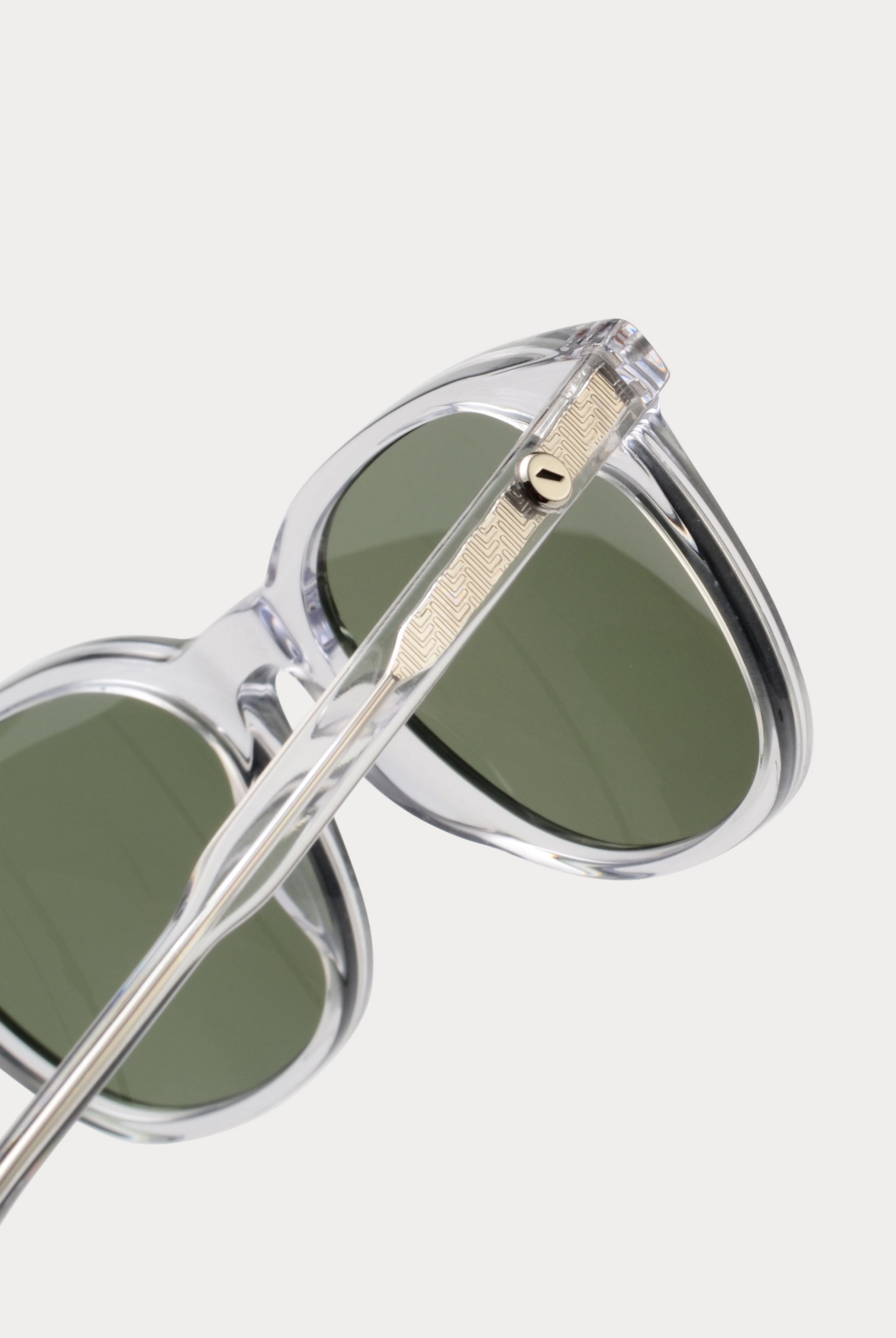 MENTON CRYSTAL WHITE 4